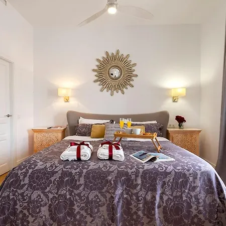 -malagasunapts- Luxury Historicalcentre Apartment *