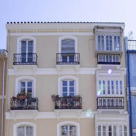 -malagasunapts- Luxury Historicalcentre Apartment